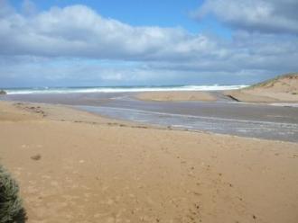 Autumn Action: Large swells enter estuary mouth