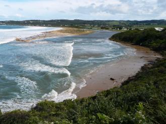 Swell at river mouth
